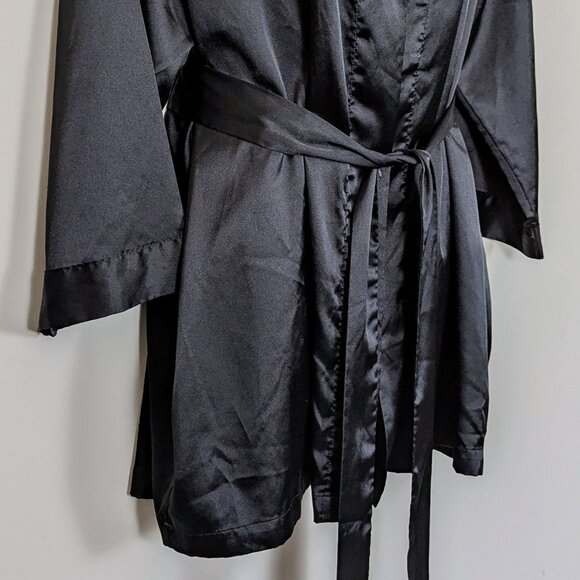 Vintage Y2K Victoria’s Secret Black Satin Belted Short Robe Kimono Long Sleeve - Picture 6 of 16